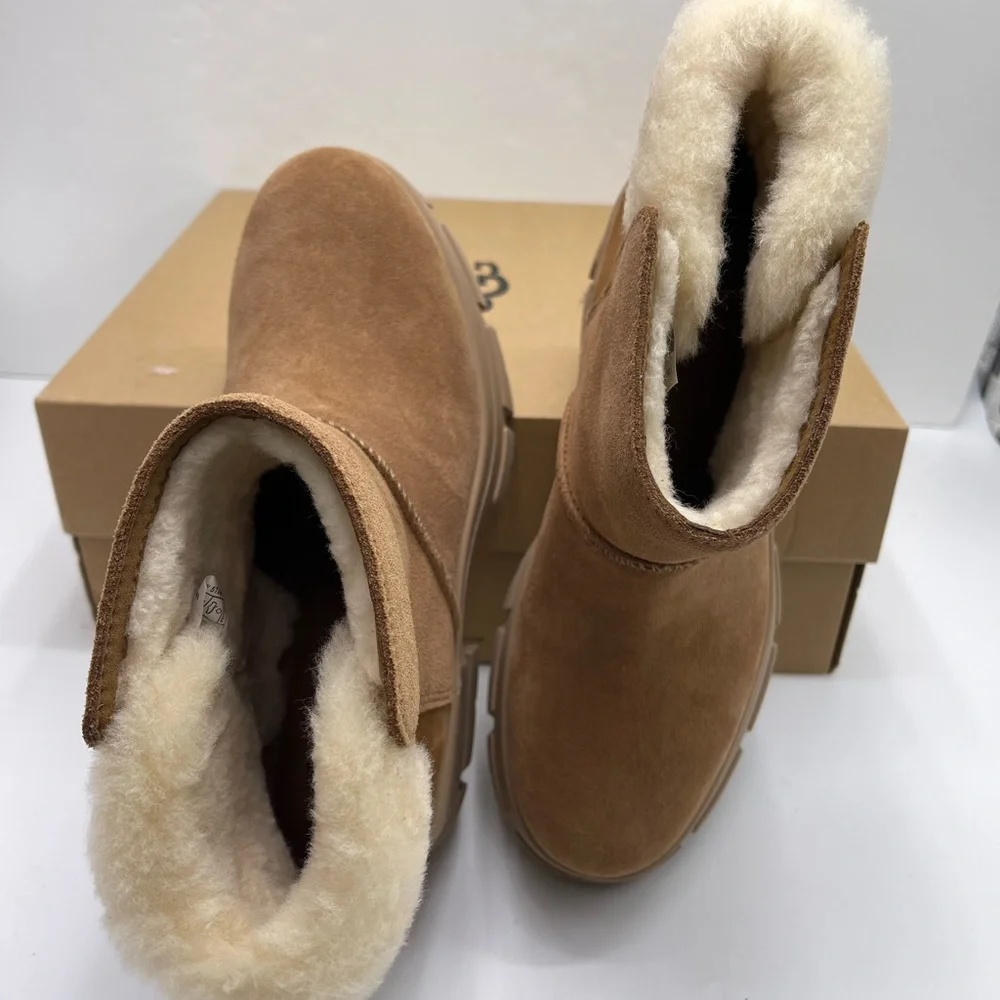 UGG Women's Tan Shearling
W BROOKLYN BUCKLE
CHESTNUT PLATFORM HIGH HEELS BOOTS - Picture 13 of 16